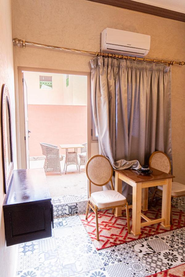 Hotel La Vallee Des Kasbahs Chez Ilyas Tinghir Esterno foto